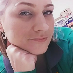 Meet your Posher, Kim